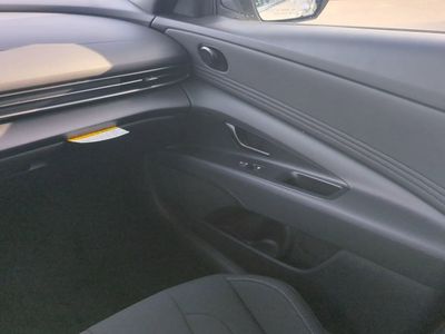 2026 Hyundai ELANTRA — photo 18 view