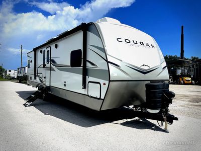 2024 Keystone Cougar Half-Ton — front three-quarter view
