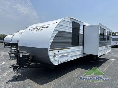 2025 Forest River RV Wildwood X-Lite - Photo 5
