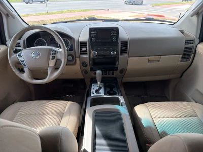 2014 Nissan Titan - Photo 23