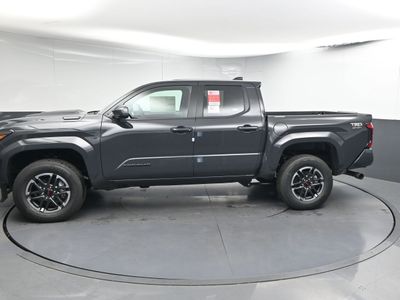 2025 Toyota Tacoma i-FORCE MAX TRD Sport i-FORCE MAX Truck Double Cab — photo 7 view