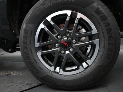 2025 Toyota Tacoma i-FORCE MAX TRD Sport i-FORCE MAX Truck Double Cab — photo 15 view