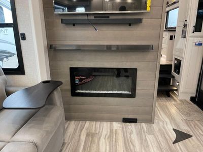 2025 Jayco Pinnacle - Photo 15