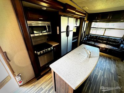2017 Keystone Montana High Country — rear three-quarter view
