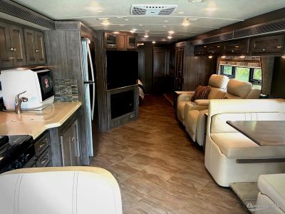 2019 Winnebago Forza — interior view