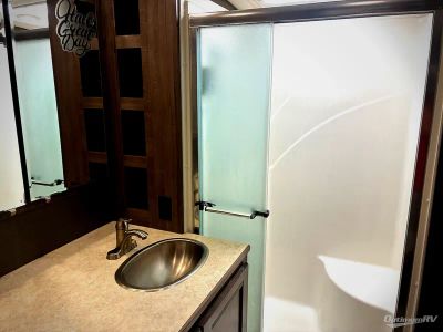 2019 Winnebago Forza — photo 17 view