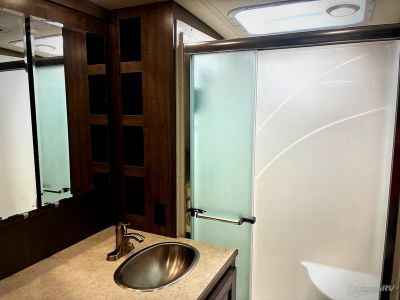 2019 Winnebago Forza — photo 20 view