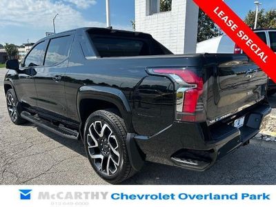 2025 Chevrolet Silverado EV - Photo 4