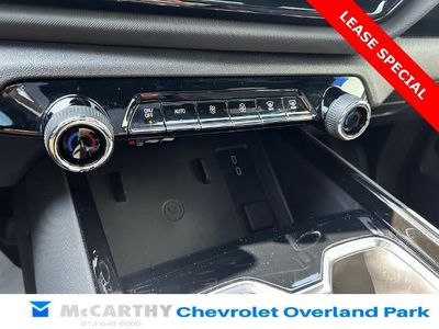 2025 Chevrolet Silverado EV - Photo 15