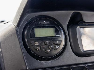 2018 Can-Am Commander MAX Limited 1000R - Photo 18