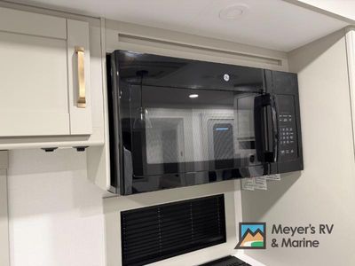 2026 Brinkley Z AIR — photo 10 view
