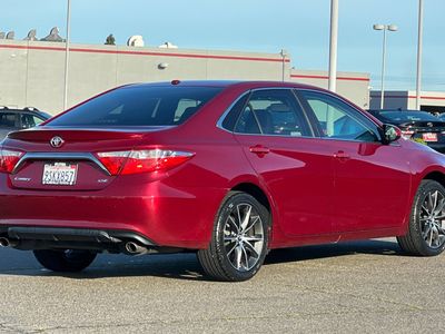 2015 Toyota Camry - Photo 2