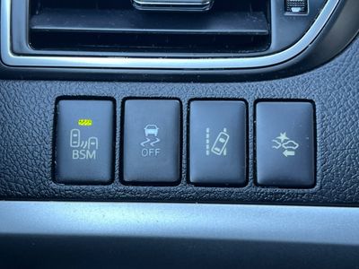 2015 Toyota Camry - Photo 30