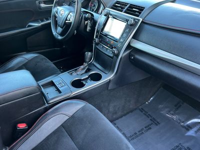 2015 Toyota Camry - Photo 16
