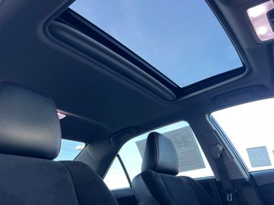 2015 Toyota Camry - Photo 17