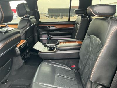 2024 Jeep Grand Wagoneer L — photo 16 view