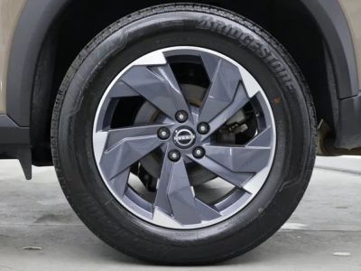 2025 Nissan Rogue - Photo 10