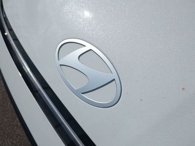 2026 Hyundai SONATA HYBRID — photo 13 view
