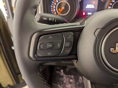 2026 Jeep Gladiator — photo 19 view