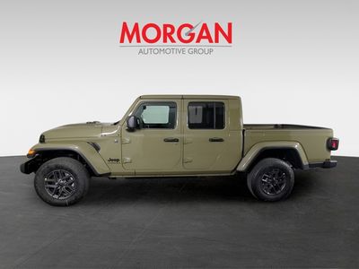 2026 Jeep Gladiator — photo 8 view