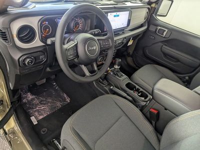 2026 Jeep Gladiator — photo 11 view