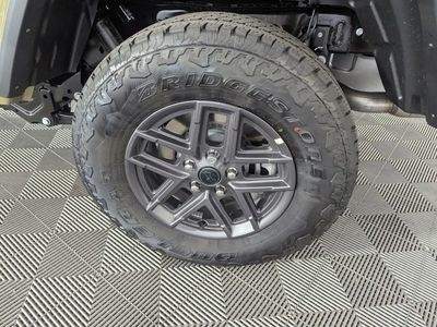 2026 Jeep Gladiator — photo 17 view