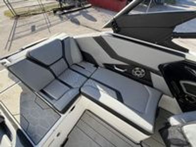 2026 Yamaha 255 XE - Photo 9