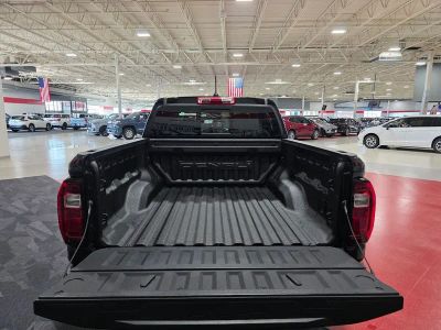 2024 GMC Canyon — detail view