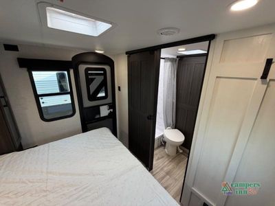 2026 Venture RV Campbound Platinum — photo 37 view