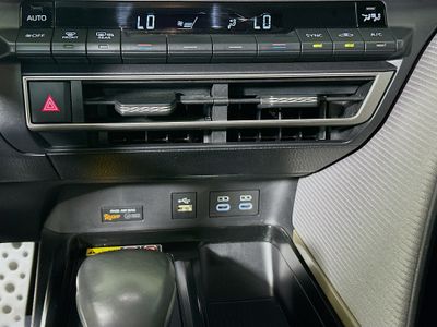 2025 Toyota Camry - Photo 23