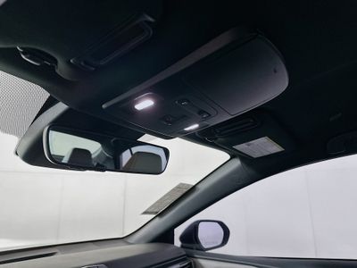 2025 Toyota Camry - Photo 18