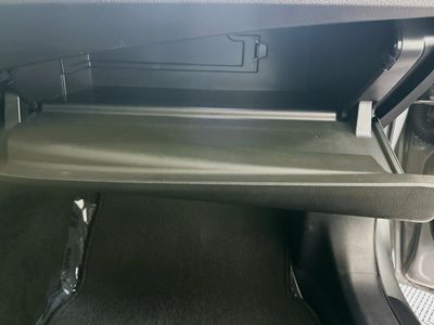 2025 Toyota Camry - Photo 32