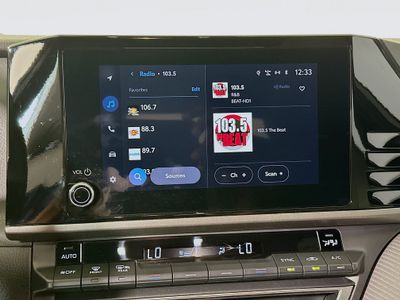 2025 Toyota Camry - Photo 24