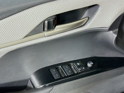 2025 Toyota Camry - Photo 14