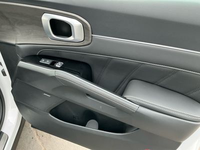 2026 Kia Sorento — photo 21 view