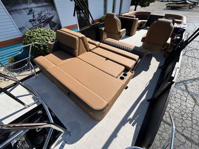 2026 Harris CRUISER 230 SLDH — photo 11 view