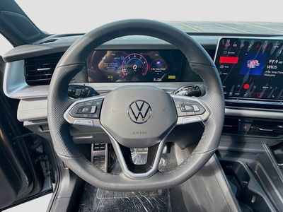 2026 Volkswagen Tiguan — photo 10 view