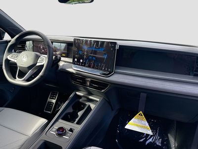 2026 Volkswagen Tiguan — photo 25 view