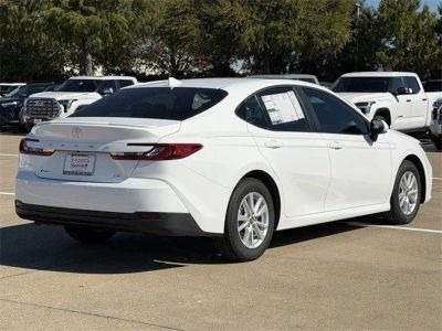 2026 Toyota Camry - Photo 4
