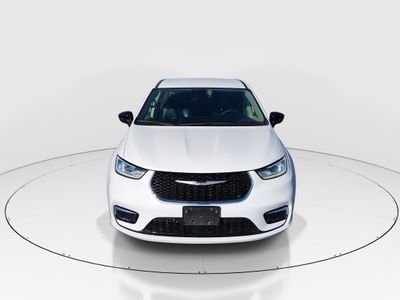 2024 Chrysler Pacifica — side profile view
