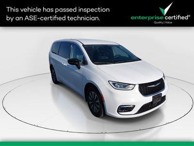 2024 Chrysler Pacifica Hybrid Select FWD — front three-quarter view