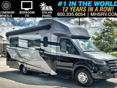 2026 Tiffin Wayfarer — front three-quarter view