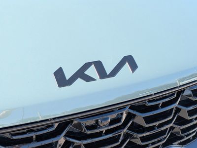 2026 Kia Sorento Hybrid - Photo 11