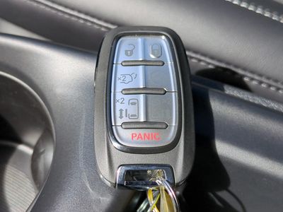 2026 Chrysler Pacifica — photo 32 view