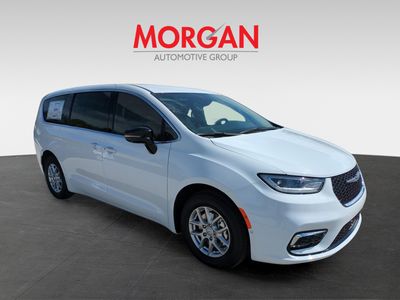 2026 Chrysler Pacifica — side profile view