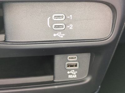 2026 Chrysler Pacifica — photo 24 view