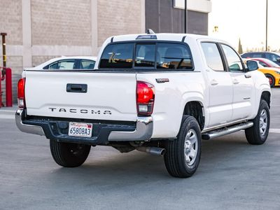2020 Toyota Tacoma - Photo 3