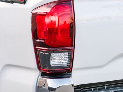 2020 Toyota Tacoma - Photo 6
