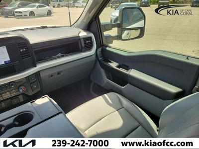 2025 Ford Super Duty F-250 SRW — photo 19 view