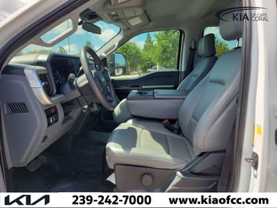 2025 Ford Super Duty F-250 SRW — photo 22 view
